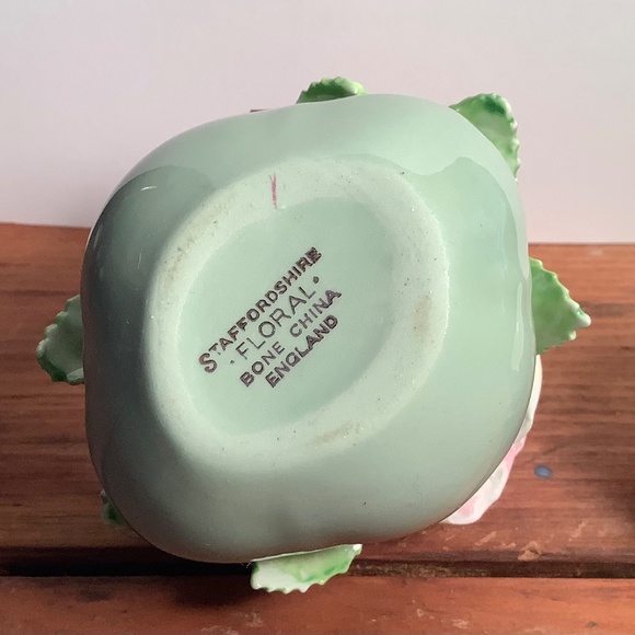 Antique bone china roses - Picture 6 of 6